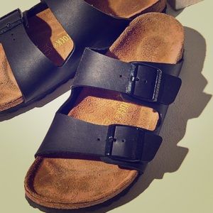 Black Birkenstock Arizona 38N lightly worn